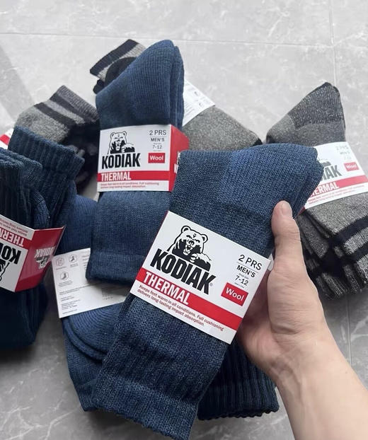 全新正品加拿大户外KODIAK科迪亚克熊41%羊毛袜长筒袜
灰色，蓝色。一卡两双
均码40-45 商品图0