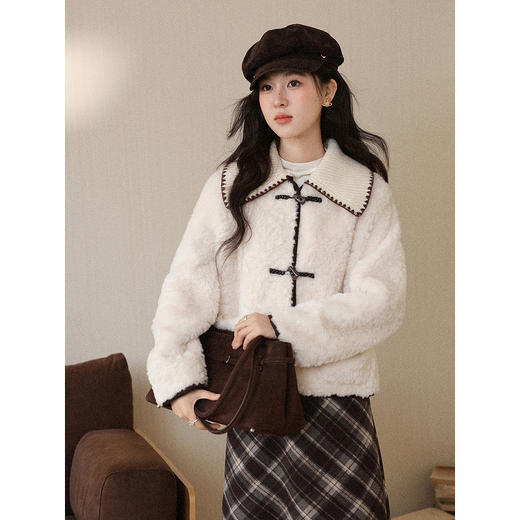 鹿向南【1217/20:00新品前1小时7折限量100件】米白色短外套 商品图0