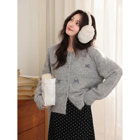 鹿向南【1217/20:00新品】灰色毛衣