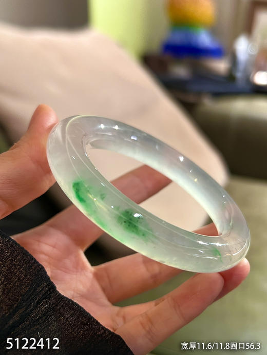 玻璃种飘翠圆镯【5122412】圈口56.3。具体价格微信咨询 商品图0