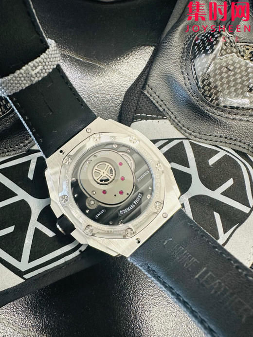 AP爱彼 LS皇家橡树概念系列26656TI 皇家橡树KAWS联名款 男士腕表 商品图9