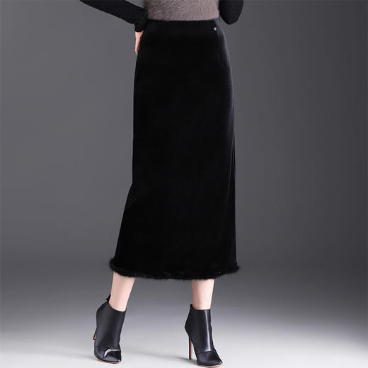 QYM 3586-Y丝绒拼结直筒半身裙中长款包臀裙厚款开衩半身裙 商品图0
