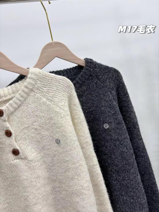 D121408冬季新款女士羊驼绒三粒扣毛衣针织衫 商品图1