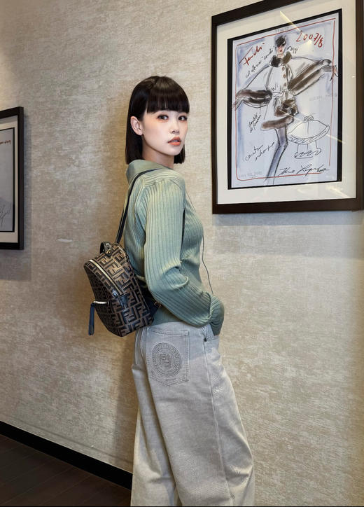 芬迪 新款单品 重工裸灰色牛仔裤 (KX*MM) 商品图0