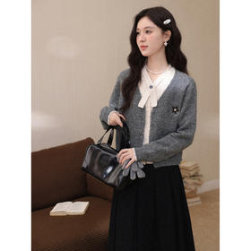 鹿向南【1212/20:00新品】灰色毛衣