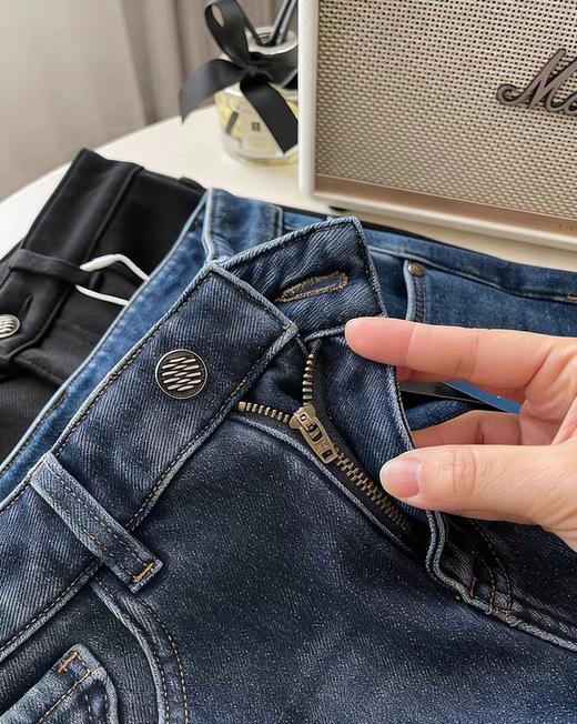 D121426南瓜刺绣加绒牛仔烟管裤冬加厚奥粒绒保暖显瘦法棍裤九分直筒裤女 商品图4