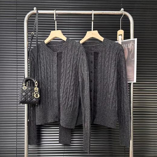 D121460冬季新款精致蕾丝花边拼接羊毛针织开衫外套 商品图1