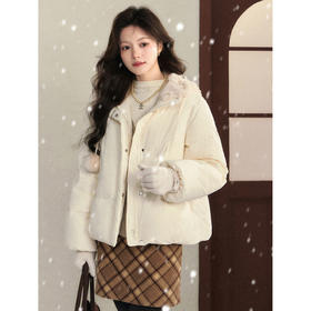鹿向南【1217/20:00新品】米白色羽绒服