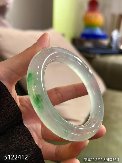 玻璃种飘翠圆镯【5122412】圈口56.3。具体价格微信咨询 商品图5