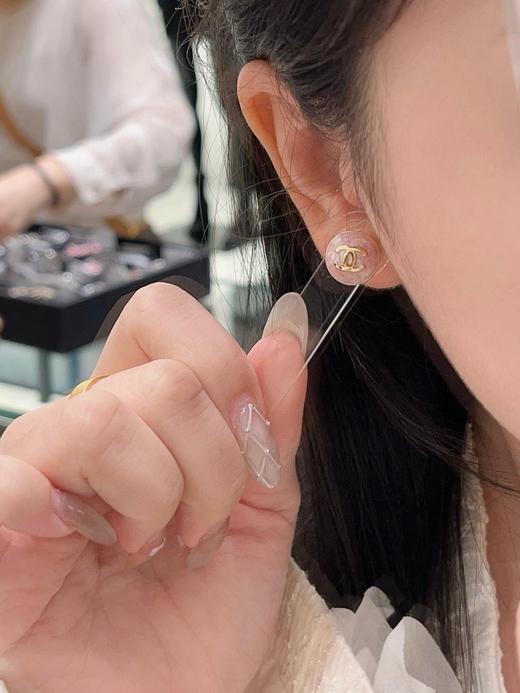 香奈儿 小粉金豆耳钉 (XJ) 商品图1