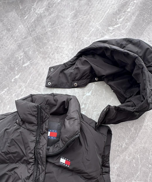 全新正品美版Tommy90白鸭绒高克重连帽可拆卸男士防水保暖羽绒马甲
S M L 三个码，欧码偏大 商品图1