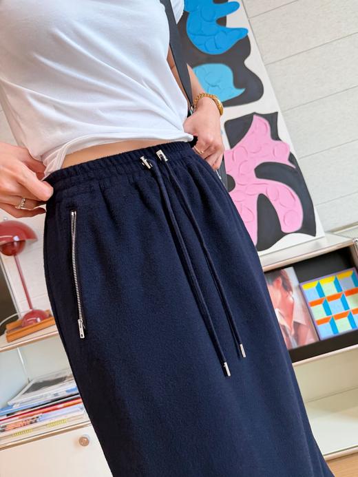 普拉达 羊毛中长休闲半裙(KX*MM) 商品图5