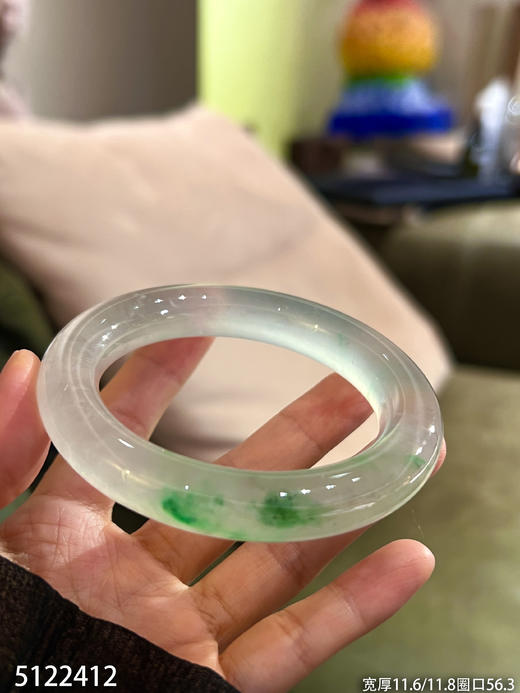 玻璃种飘翠圆镯【5122412】圈口56.3。具体价格微信咨询 商品图6