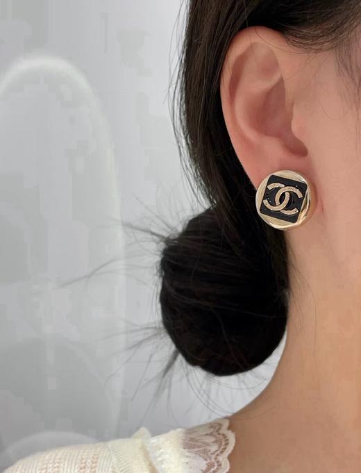 香奈儿 方圆不对称珐琅耳钉(XJ) 商品图2