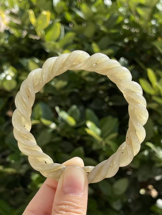 和田糖沁白玉镂雕麻花环手镯，顺丰包邮 商品图2