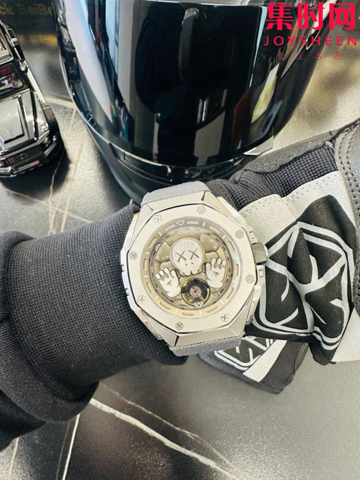 AP爱彼 LS皇家橡树概念系列26656TI 皇家橡树KAWS联名款 男士腕表 商品图5