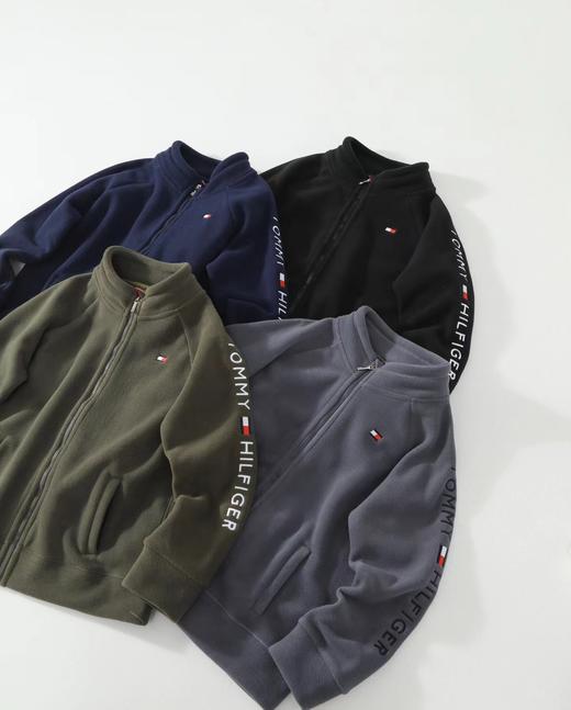 D121438立体裁剪手臂刺绣logo摇粒绒立领外套 商品图1