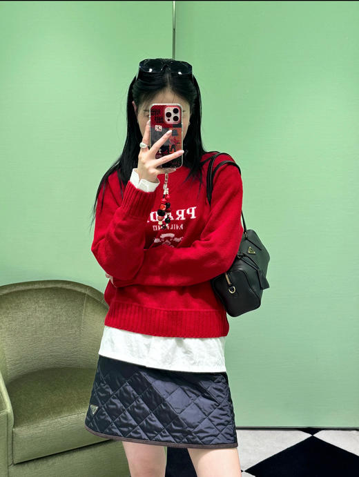 普拉达  爆款发财红 羊绒针织衫(KX*MM) 商品图6