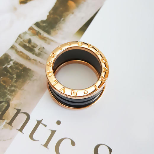 【95新】BVLGARI宝格丽B.zero1系列AN85556318K玫瑰金黑陶瓷四环弹簧戒指53号中性款 261125AK16 商品图4