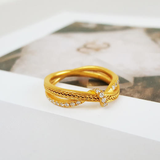 【天然正品】老庙足金经典简约镂空款0.204克拉钻石戒指13.5号（皆取最大值）女士 301125AK15特价：6380 商品图2