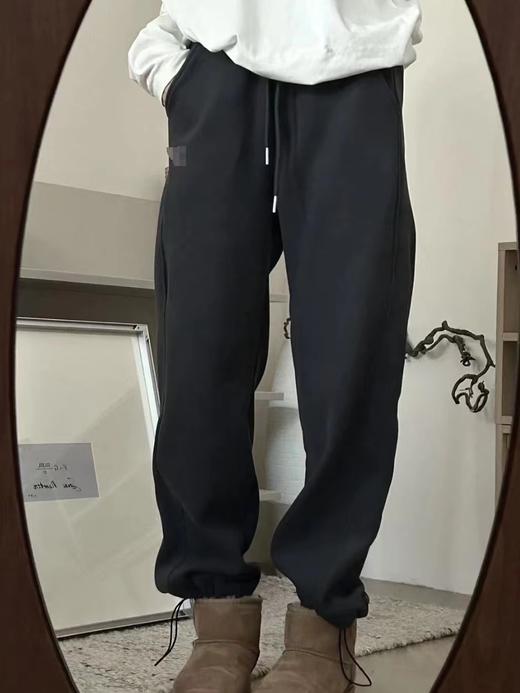 D121461加绒休闲卫裤松紧腰脚口设计收口显瘦大长腿女款长裤 商品图13