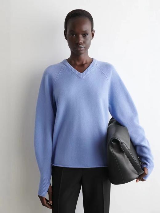 D121427卷边下摆V领插肩长袖宽松显瘦针织衫上衣女 商品图12