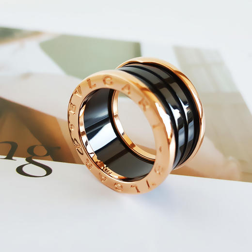 【95新】BVLGARI宝格丽B.zero1系列AN85556318K玫瑰金黑陶瓷四环弹簧戒指53号中性款 261125AK16 商品图3