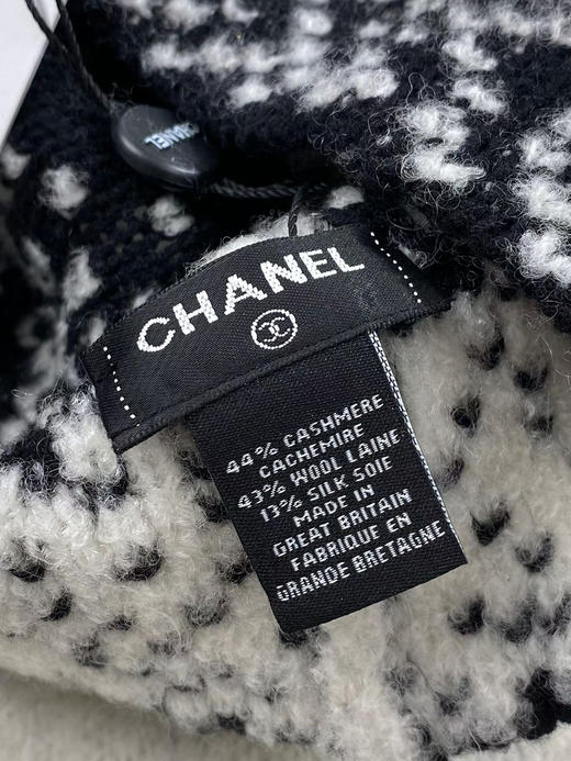 小香25N滑雪系列羊绒羊毛混纺针织冷帽 / 围巾 商品图9