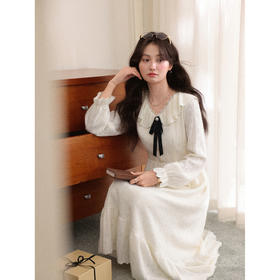 鹿向南【1212/20:00新品】杏色连衣裙