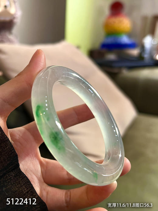 玻璃种飘翠圆镯【5122412】圈口56.3。具体价格微信咨询 商品图3