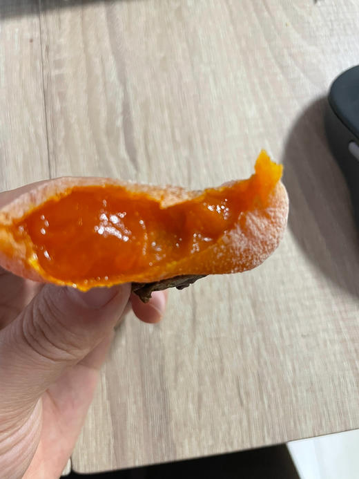 日本·进口富山柿饼。来自富山县，日本柿饼的故乡，纯手工制作，口感Q糯甜蜜似果冻感，一直以来人气指数高居不下。很多人去日本旅游特意要带点回来送礼，也很受各路美食博主推崇。 商品图6