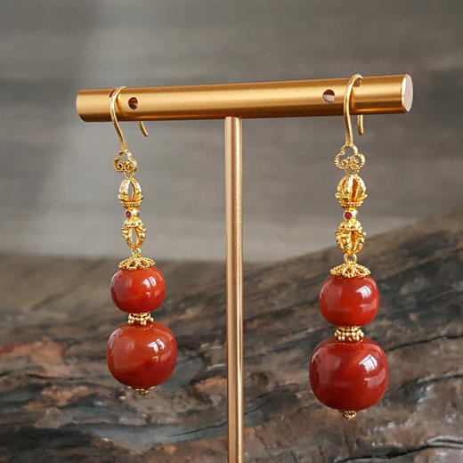 【天然正品】AU750黄金镶天然细腻火焰纹约13.6-10.3MM南红玛瑙圆珠耳坠58.7*13.6*10.3MM（皆取最大值） 女士 141225XY05 商品图3