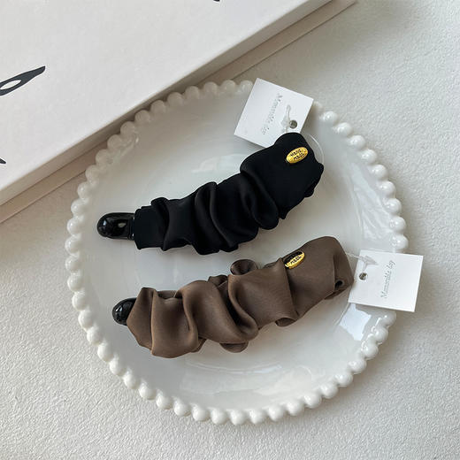 优雅精致柔滑缎面香蕉夹-纪念日百货门店同款167949939 商品图3