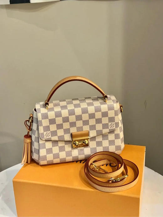 Croisette 白棋盘格 流苏挂件 邮差包 商品图0