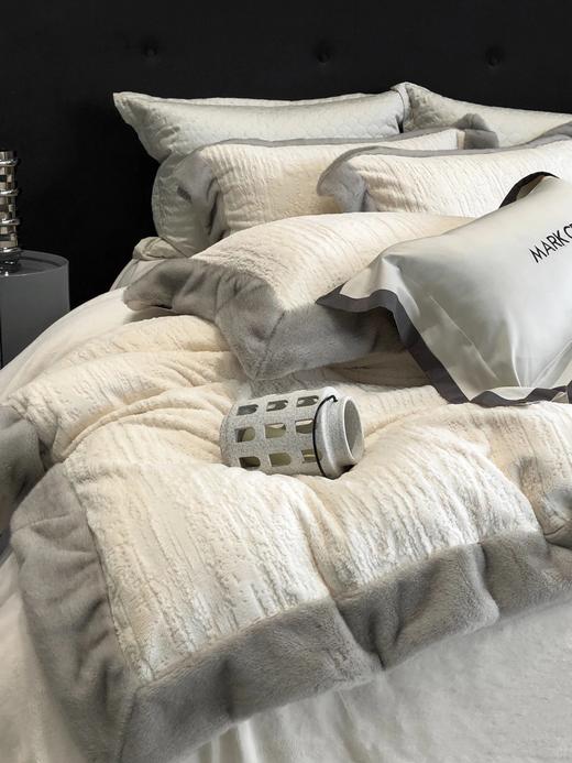 【𝐌𝐀𝐑𝐊 𝐂𝐑𝐎𝐒𝐒玛洛驰￨高奢暖绒立体浮雕熊极绒·融冬北极狐四件套】带来更透气、更保暖更防螨的睡眠体验WD 商品图11