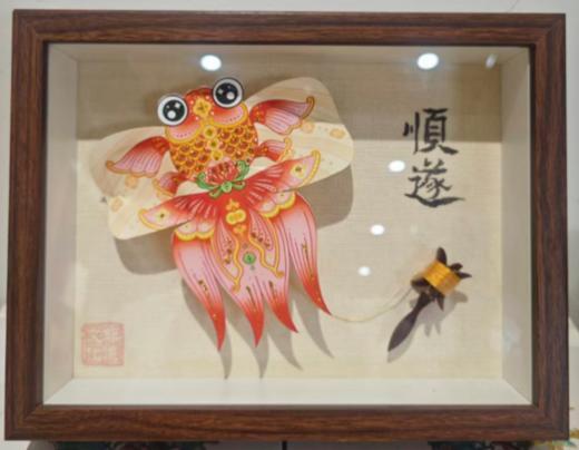 8寸泡泡红鱼线轴相框风筝摆件 商品图0
