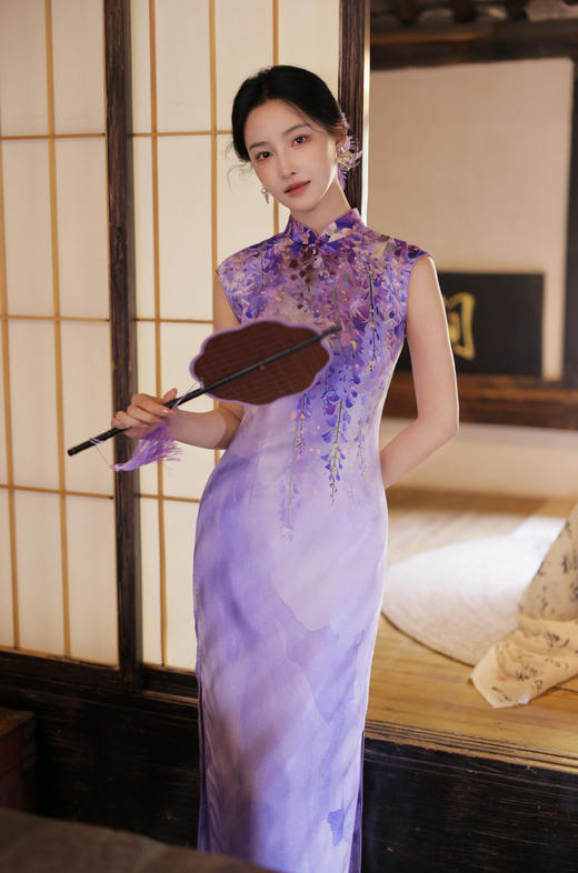 逸红颜明月优选 #紫藤忆梦·22.5姆米桑蚕丝旗袍【紫云烟】一幅垂落的写意江南，浪漫紫藤细闪复古旗袍 商品图10
