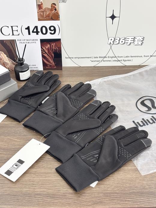 LULU2025秋冬新款极地专业系列全功能防水防风保暖触屏情侣款手套 商品图1