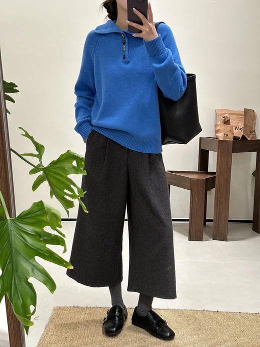 显白克莱因蓝牛角扣翻领小众羊毛针织毛衣 商品图9