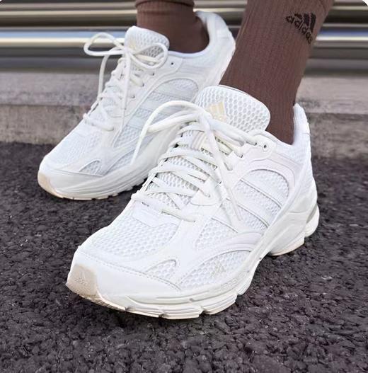 299.9元阿迪达斯跑步鞋635152-LN(线上线下同时售卖 不保证有货 无原装鞋盒 介意勿拍） 商品图0