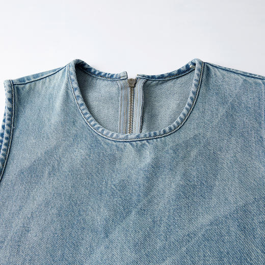 谜底牛仔连衣裙无袖2026春季新品复古蓝晒印花A型艺术女261ML0235 商品图3