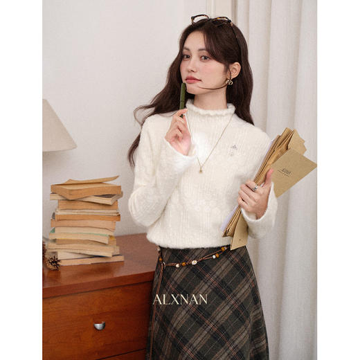 鹿向南【1217/20:00新品前1小时7折限量100件】杏色针织衫 商品图0