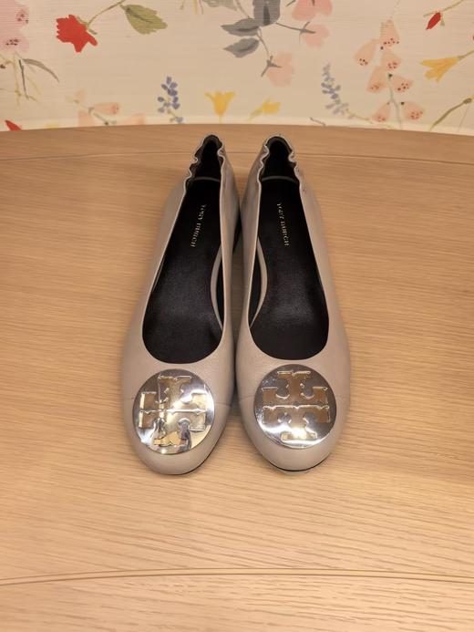 TORY BURCH 芭蕾平底鞋女  156751-200-F 灰褐色.【鞋底有膜，试穿小心】 商品图0