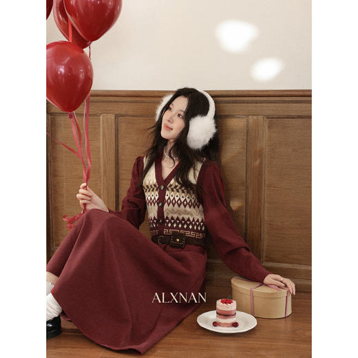 鹿向南【1217/20:00新品前1小时7折限量100件】红色连衣裙 商品图0