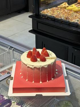 喷砂草莓蛋糕（喷砂款需提前1天预定）
