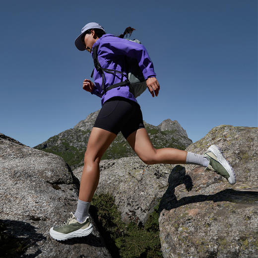 KAILAS凯乐石 户外运动 女款博格达冲锋衣 KG2511209 商品图1