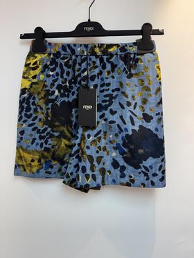 女款休闲短裤la011