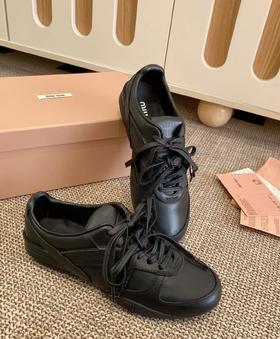 女款运动鞋he017