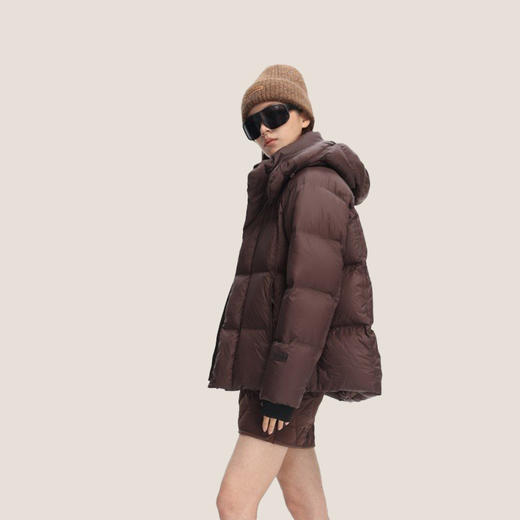 【19061】黑金系列女士短款羽绒服 商品图3