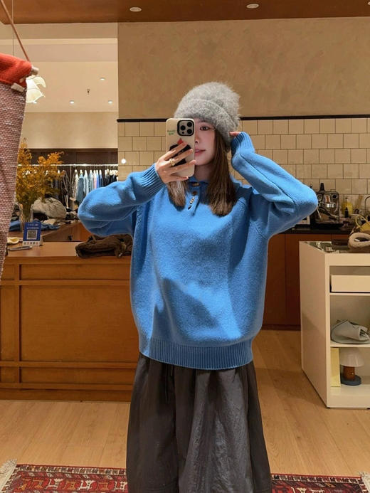 显白克莱因蓝牛角扣翻领小众羊毛针织毛衣 商品图2